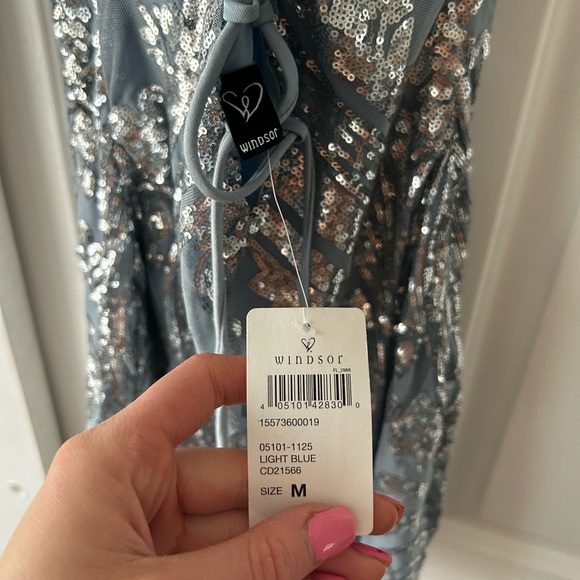 formal dress - Picture 3 of 6